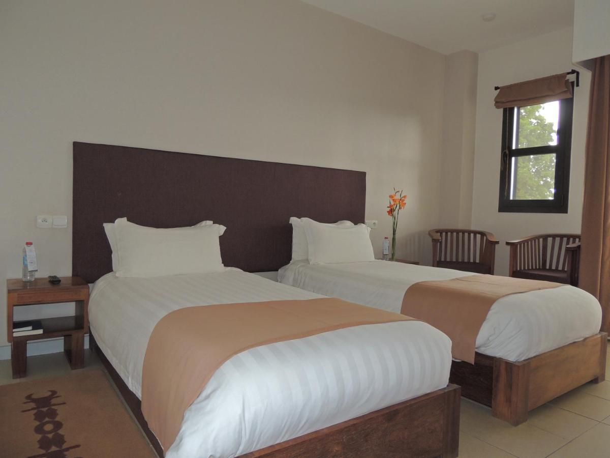 Plumeria Hotel Antsirabe Bagian luar foto