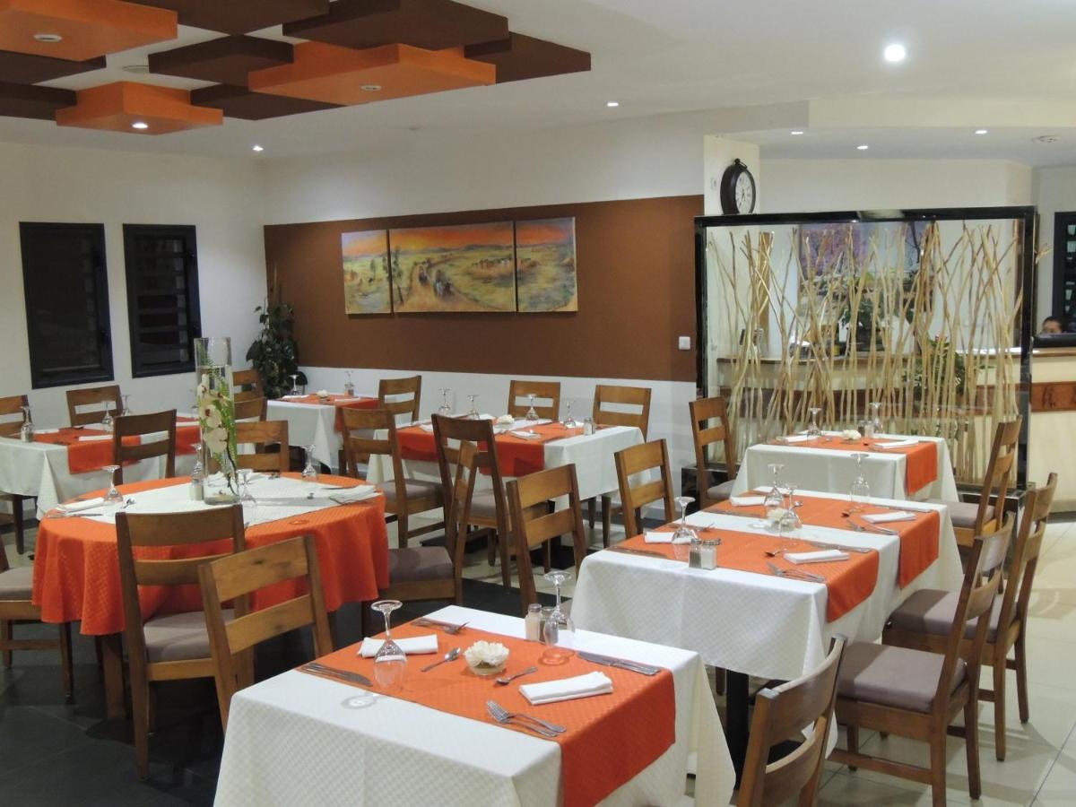 Plumeria Hotel Antsirabe Bagian luar foto